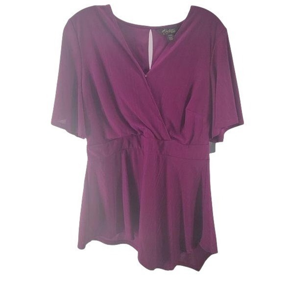 THALIA SODI Asymmetrical Hem Surplice Top - Picture 3 of 5